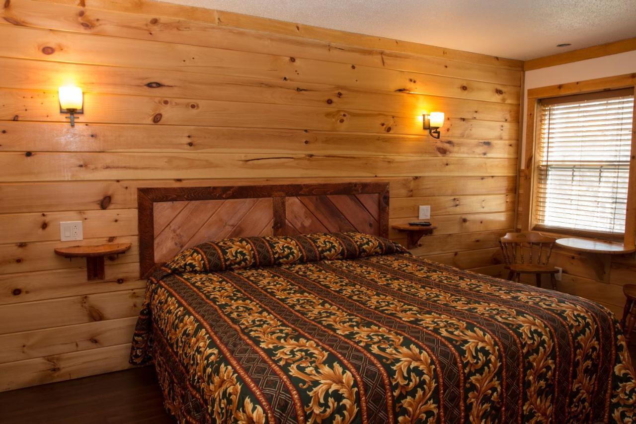 King Hendrick Motel And Suites เลคจอร์จ ภายนอก รูปภาพ