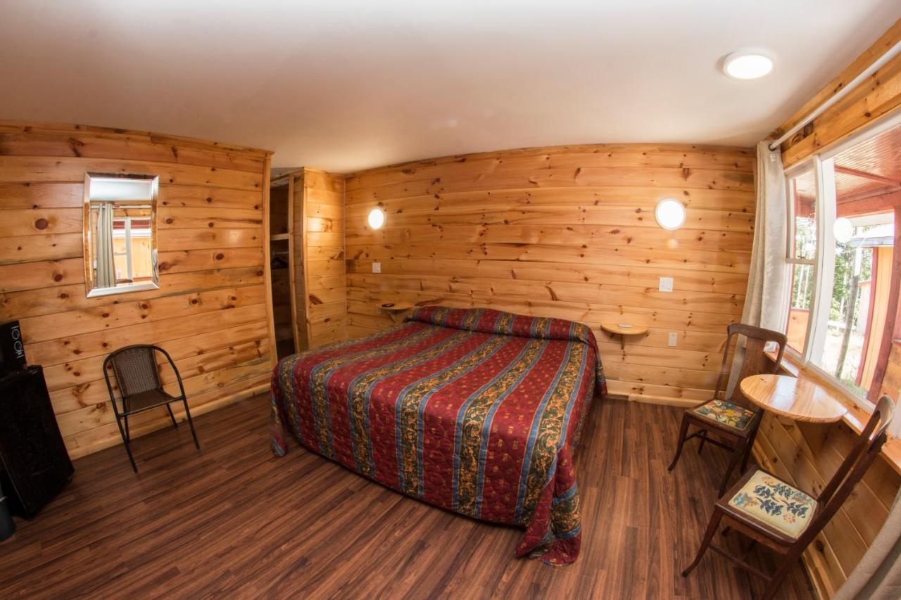 King Hendrick Motel And Suites เลคจอร์จ ภายนอก รูปภาพ